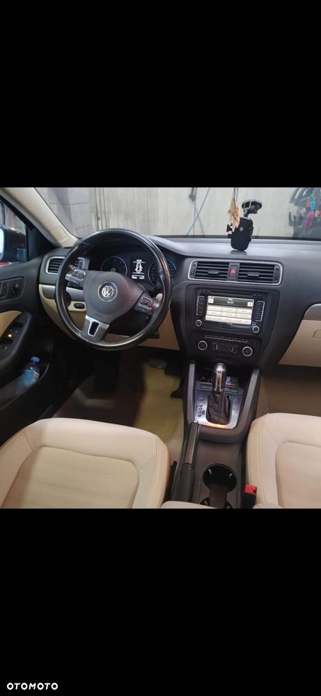 Volkswagen Jetta 1.4 TSI Highline DSG - 8