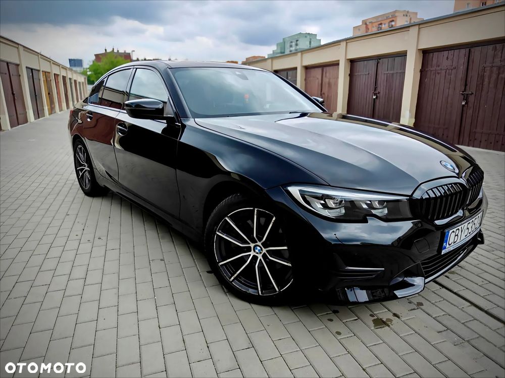 BMW Seria 3 330i Advantage sport - 1