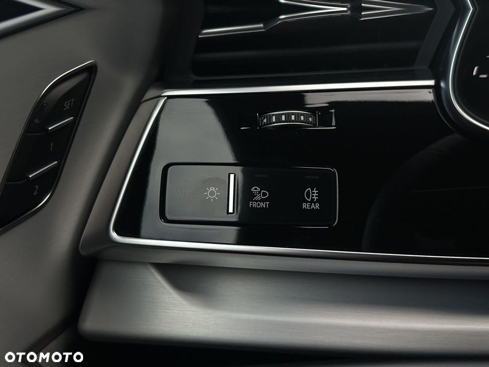 Audi Q8 - 15