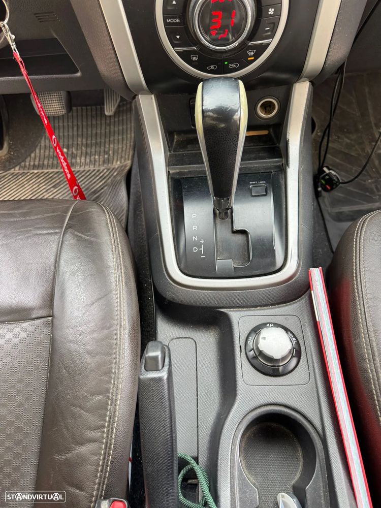 Isuzu D-Max 4x4 Cabine Dupla Auto Premium - 9