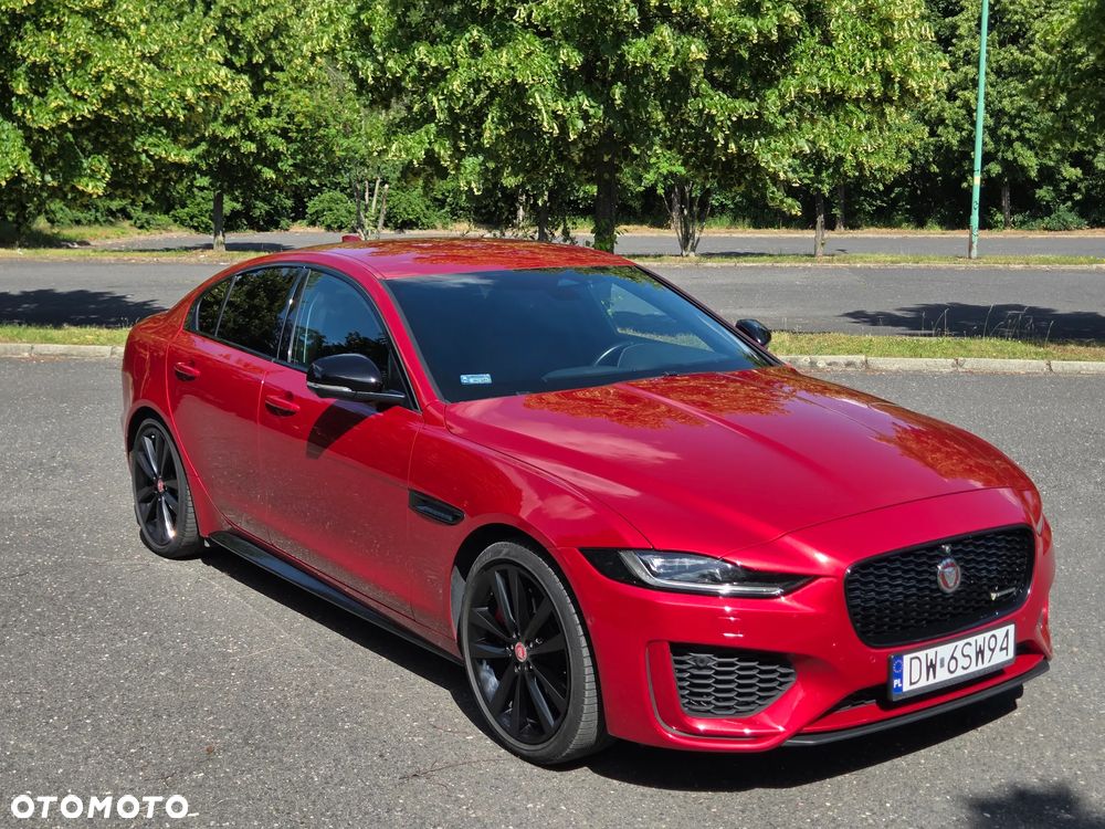 Jaguar XE 2.0 P250 R-Dynamic Black - 14