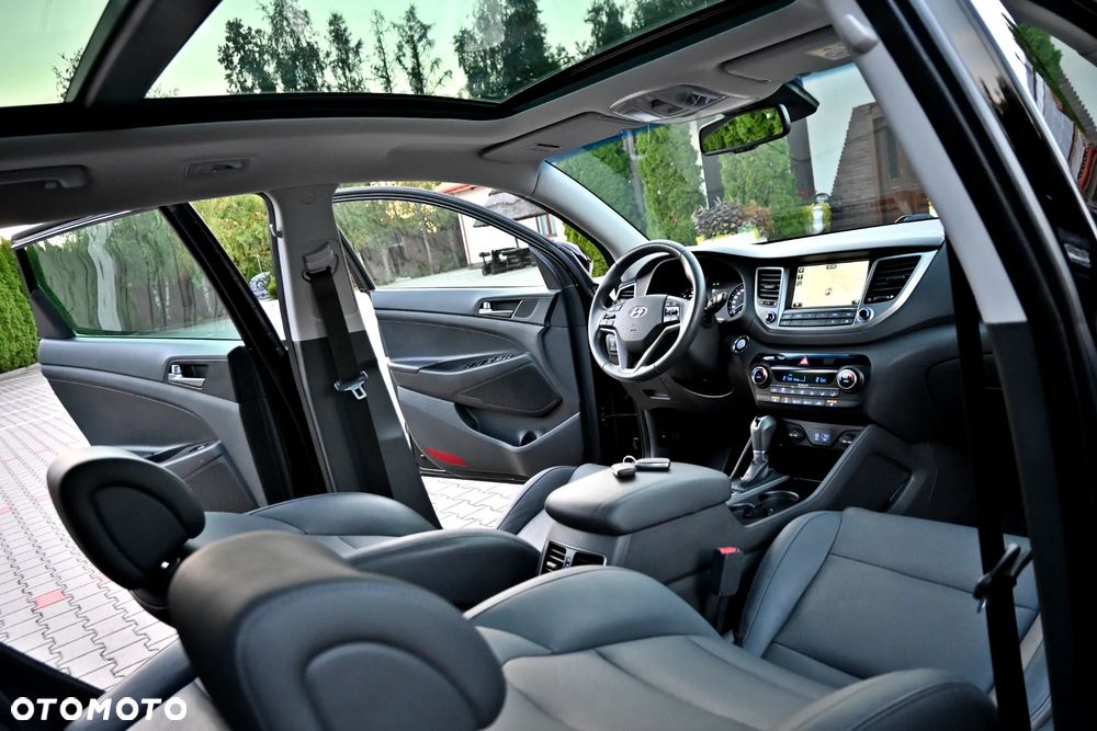 Hyundai Tucson 2.0 CRDI 4WD Automatik Premium - 23