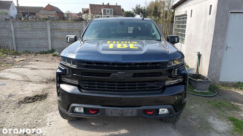 Chevrolet Silverado - 2