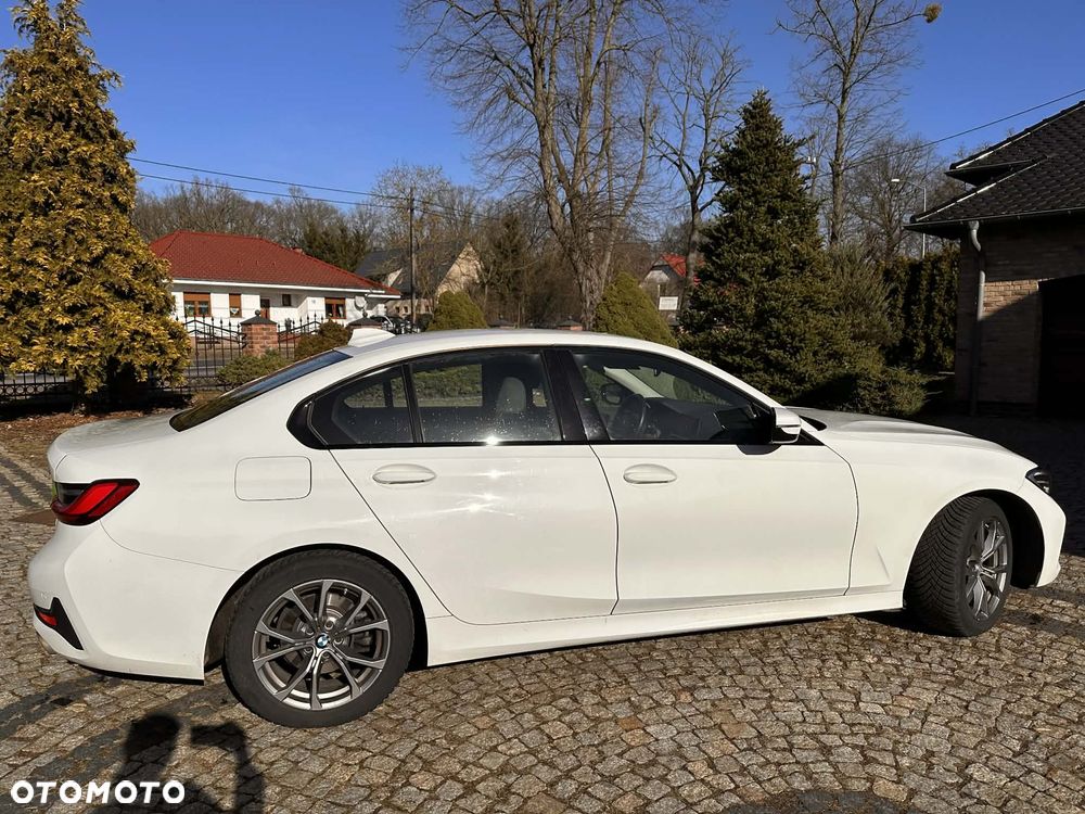 BMW Seria 3 318i - 2