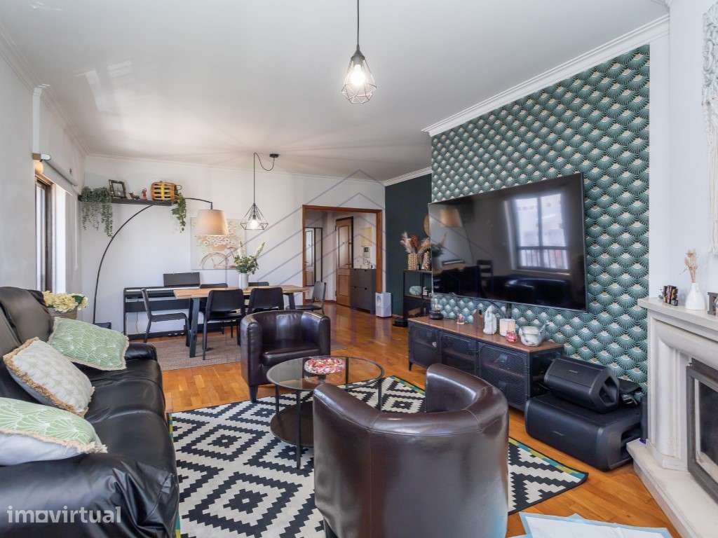 Apartamento T2 em Rio de Mouro - Conforto, Luz Natural e Excelente ... - Grande imagem: 2/32