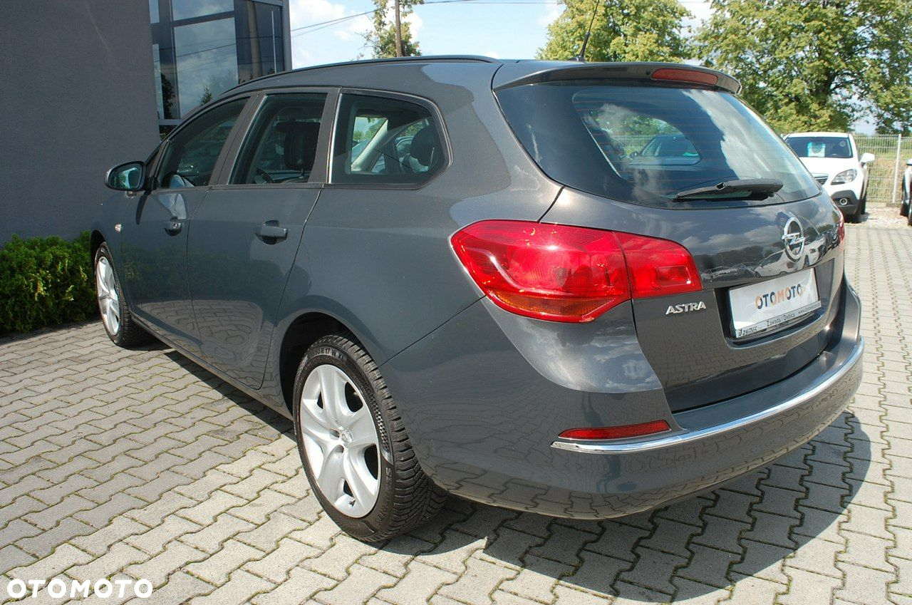 Opel Astra - 12