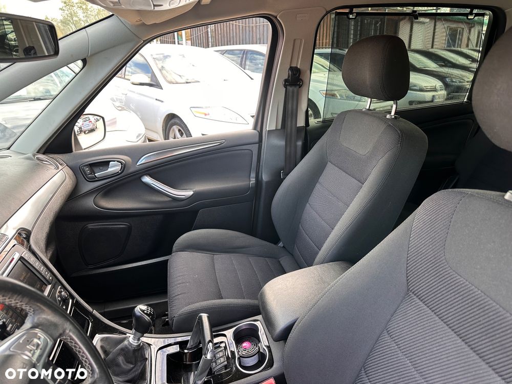 Ford S-Max - 24