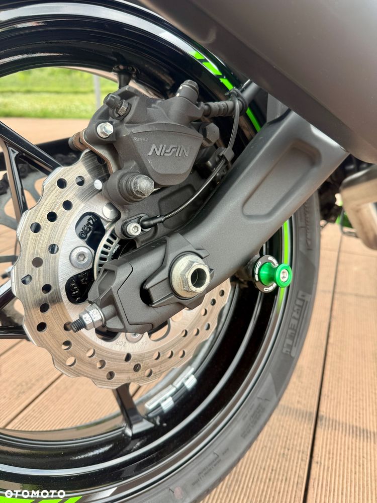 Kawasaki Ninja - 33