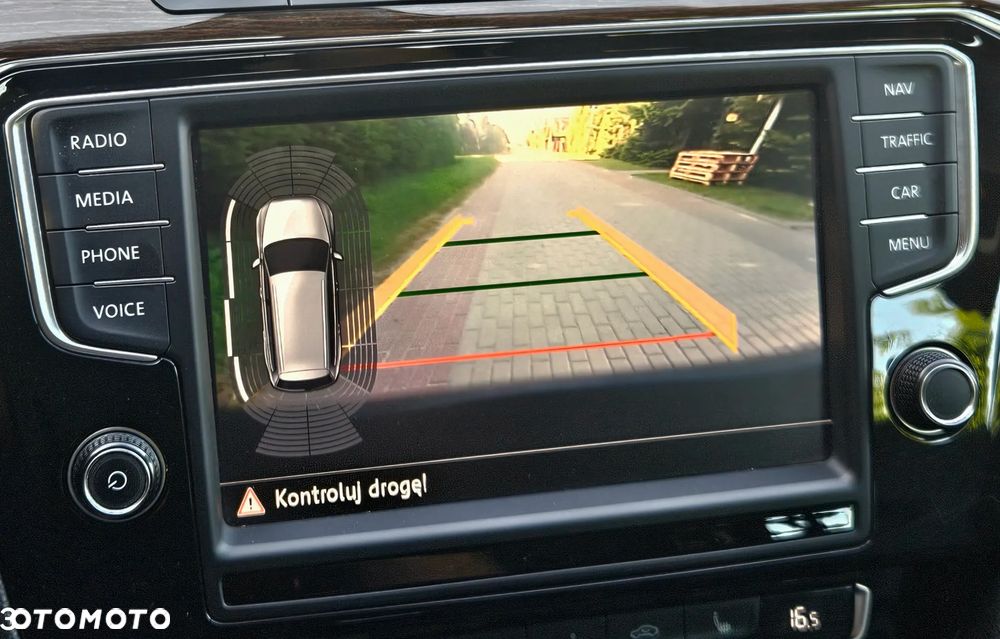Volkswagen Passat 2.0 TDI BMT Highline - 19