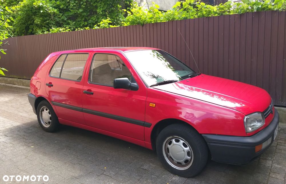 Volkswagen Golf - 1