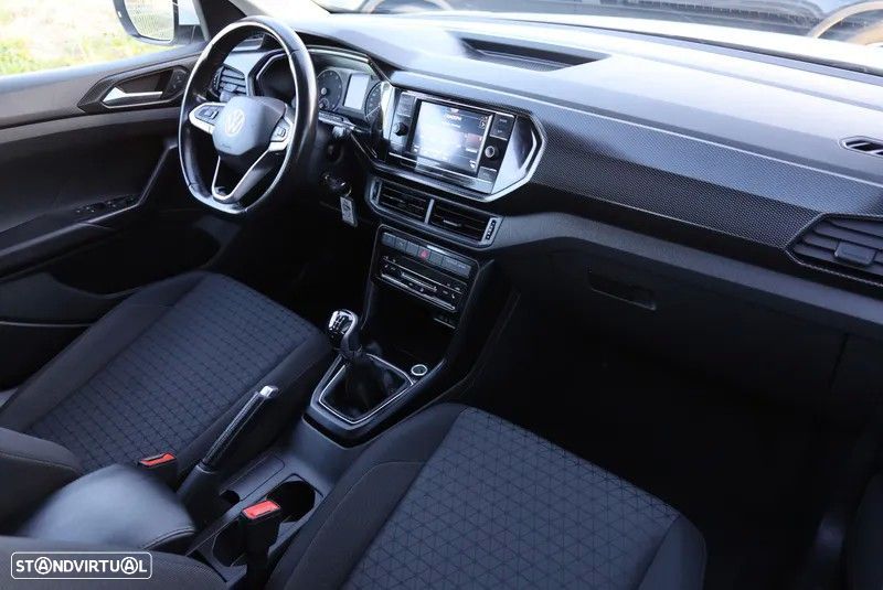 Volkswagen T-Cross 1.0 TSI Style — fotografia 16