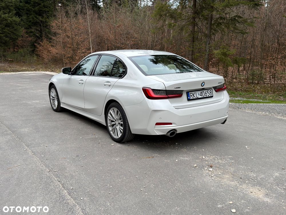 BMW Seria 3 330i xDrive Sport Line - 7