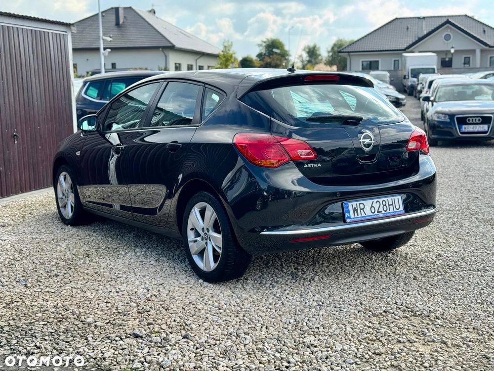 Opel Astra IV 1.4 T Cosmo - 11