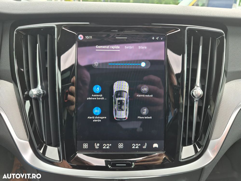 Volvo V60 B4 MHEV AT Plus Dark - 31