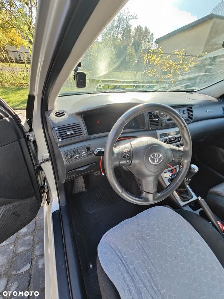 Toyota Corolla - 6