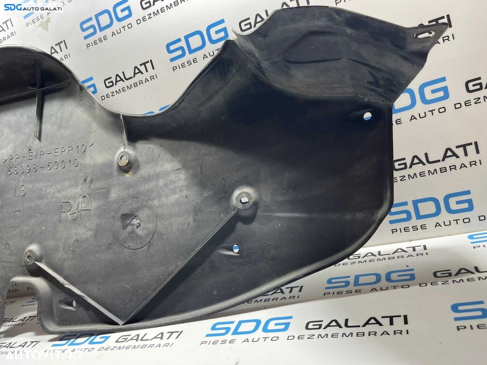 Scut Protectie Plastic Dreapta Caroserie Lexus IS IS220 2005 - 2013 Cod 58398-53010 - 5