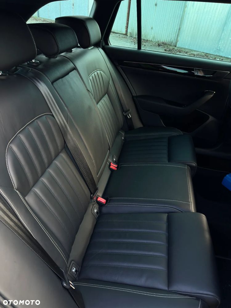 Skoda Superb 2.0 TDI SCR L&K DSG - 10