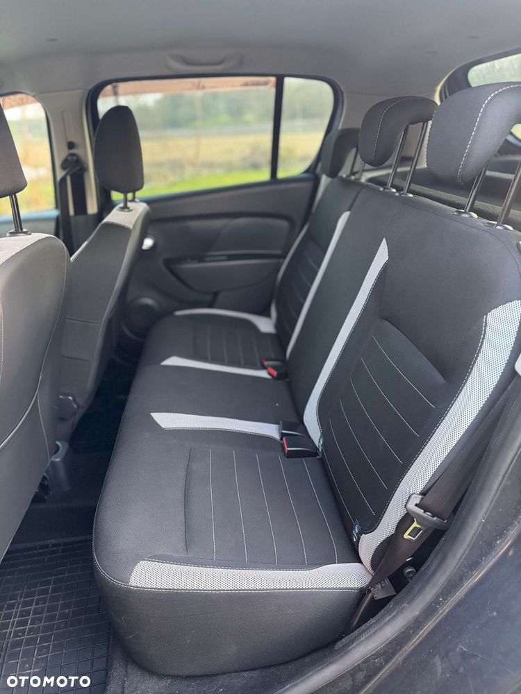 Dacia Sandero 0.9 TCe Laureate - 14