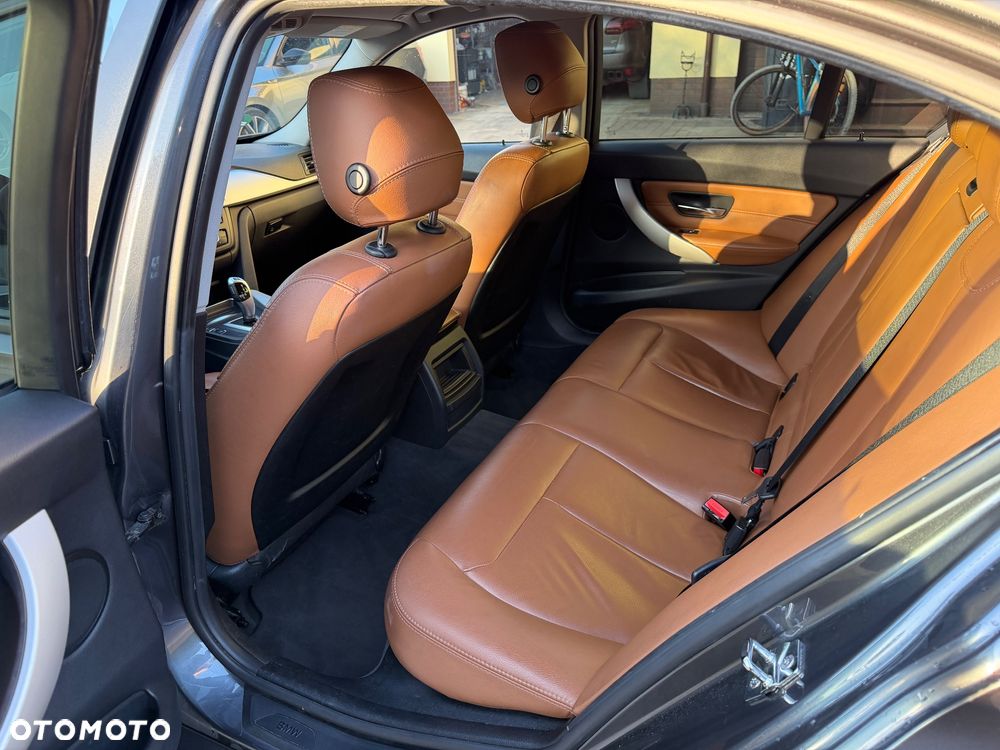 BMW Seria 3 320d Efficient Dynamics Edition - 15