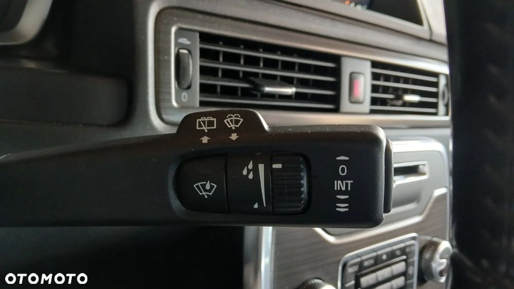 Volvo XC 70 D4 AWD Geartronic Momentum - 21