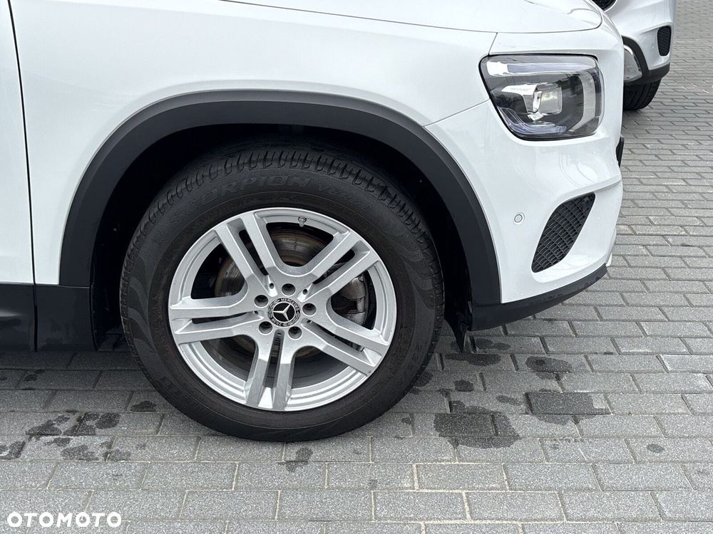 Mercedes-Benz GLB 200 7G-DCT - 30