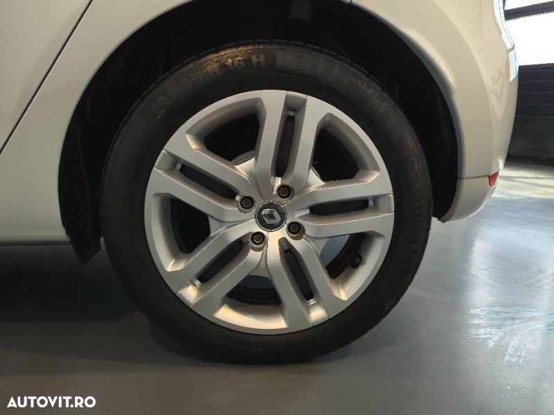 Renault Clio TCe Life Evo - 8