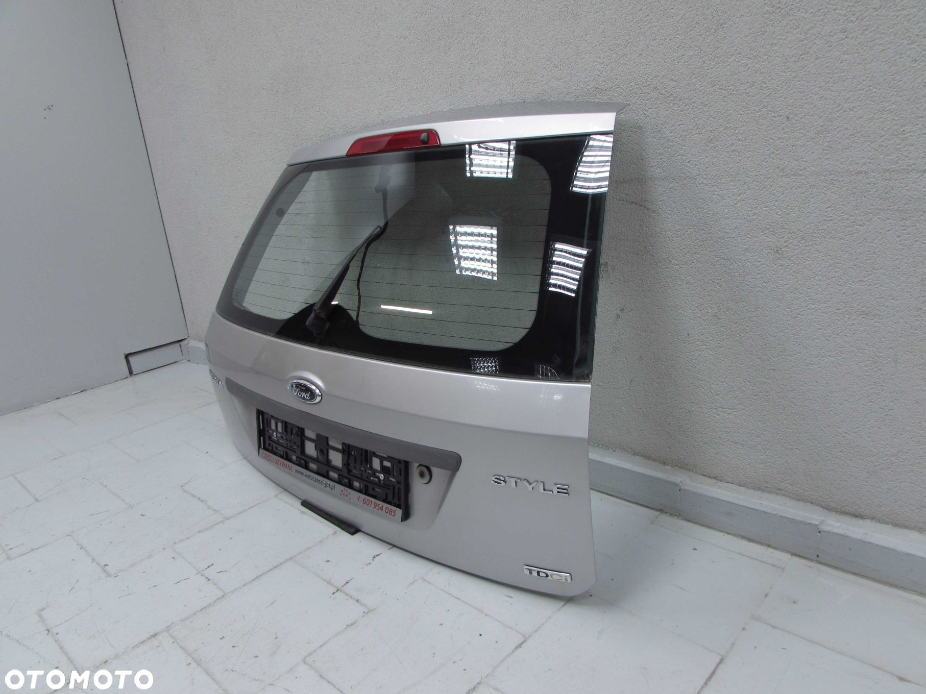 FORD FIESTA MK6 VI 5D 02-08 KLAPA BAGAZNIKA TYL 62 - 3