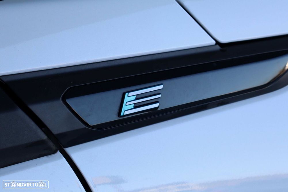 Peugeot e-2008 54 kWh GT - 11