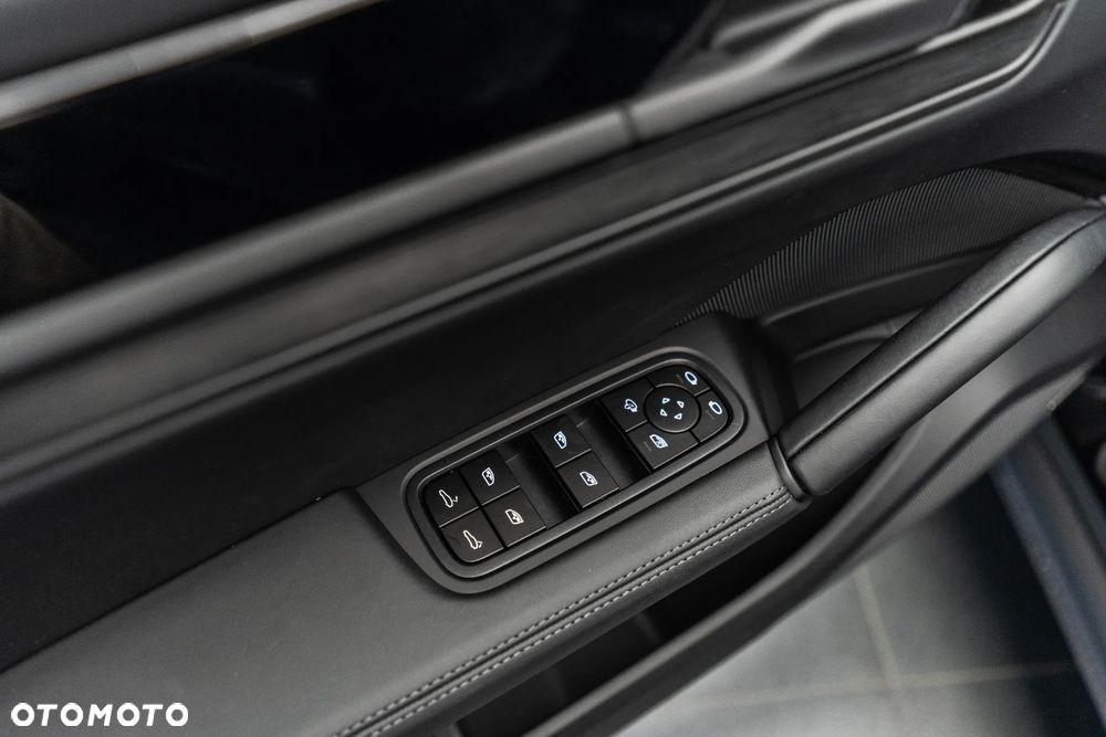 Porsche Cayenne Black Edition - 30