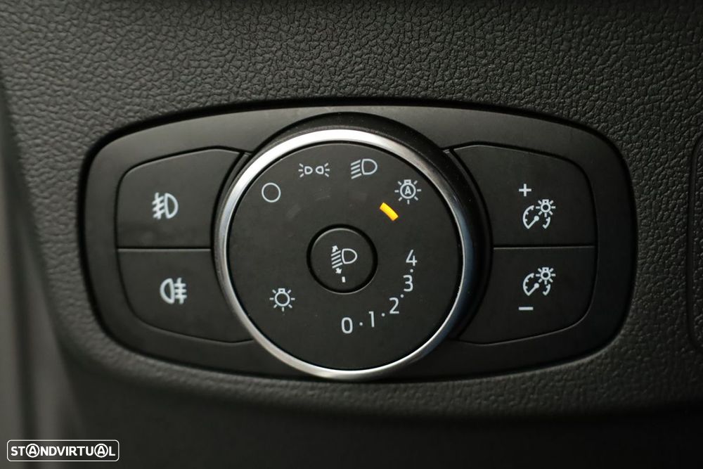 Ford Focus 1.0 EcoBoost MHEV ST-Line X - 18