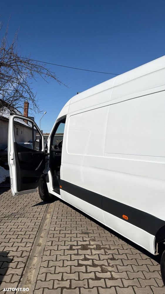 Mercedes-Benz Sprinter - 5