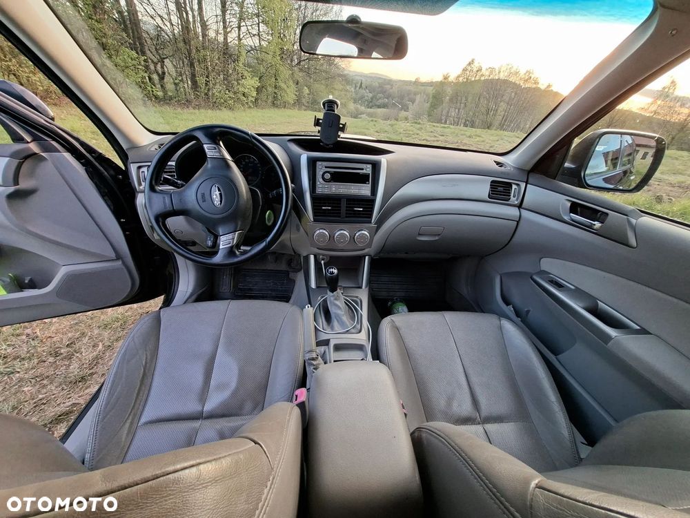 Subaru Forester 2.0X Exclusive - 10