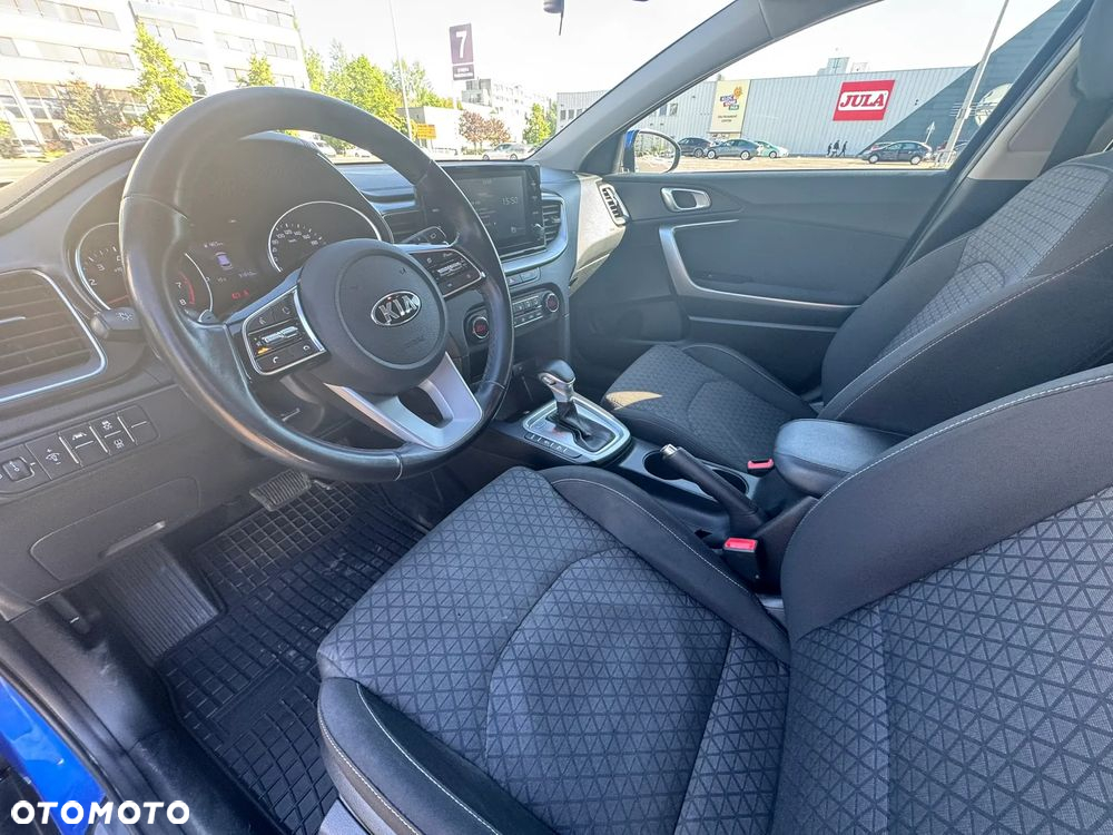 Kia XCeed - 14