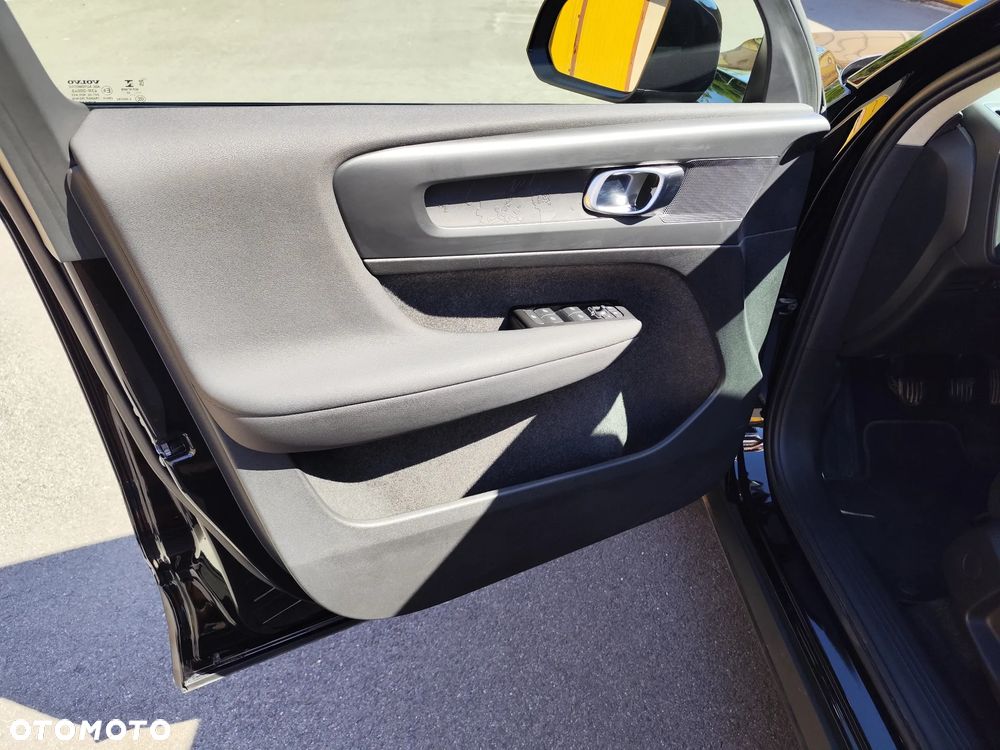 Volvo XC 40 T3 Momentum Core - 13