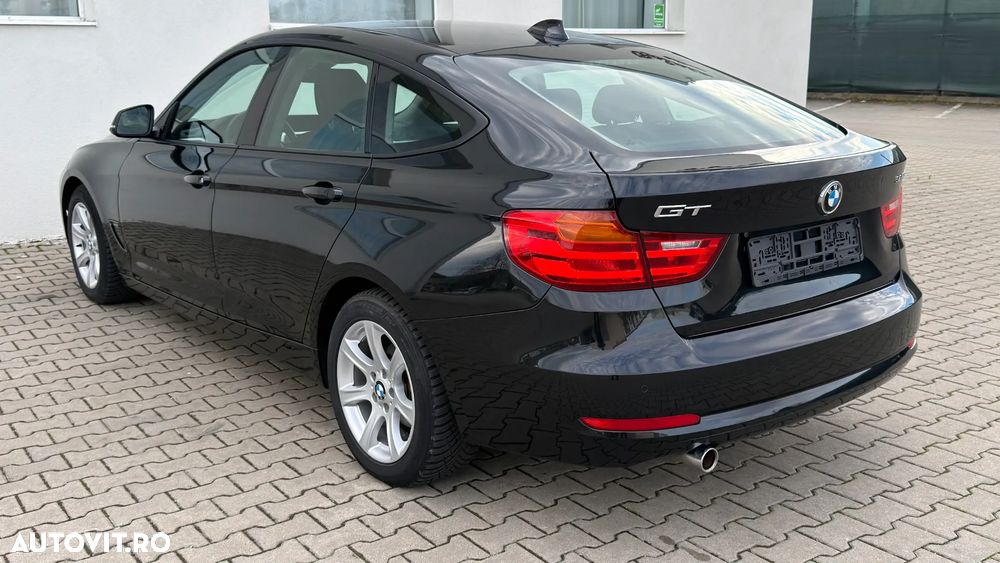 BMW Seria 3 320d Aut. Sport Line - 4