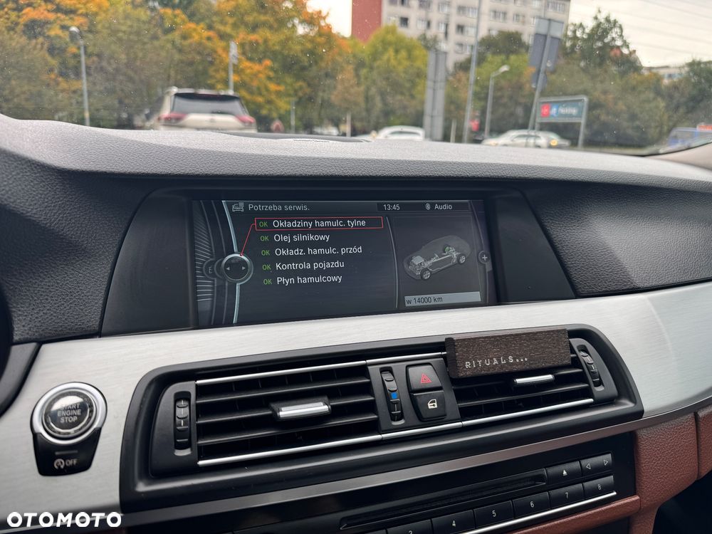 BMW Seria 5 525d Luxury Line - 22