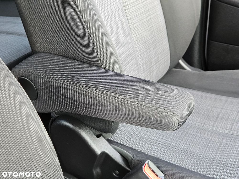 Kia Venga 1.6 CVVT Vision - 22