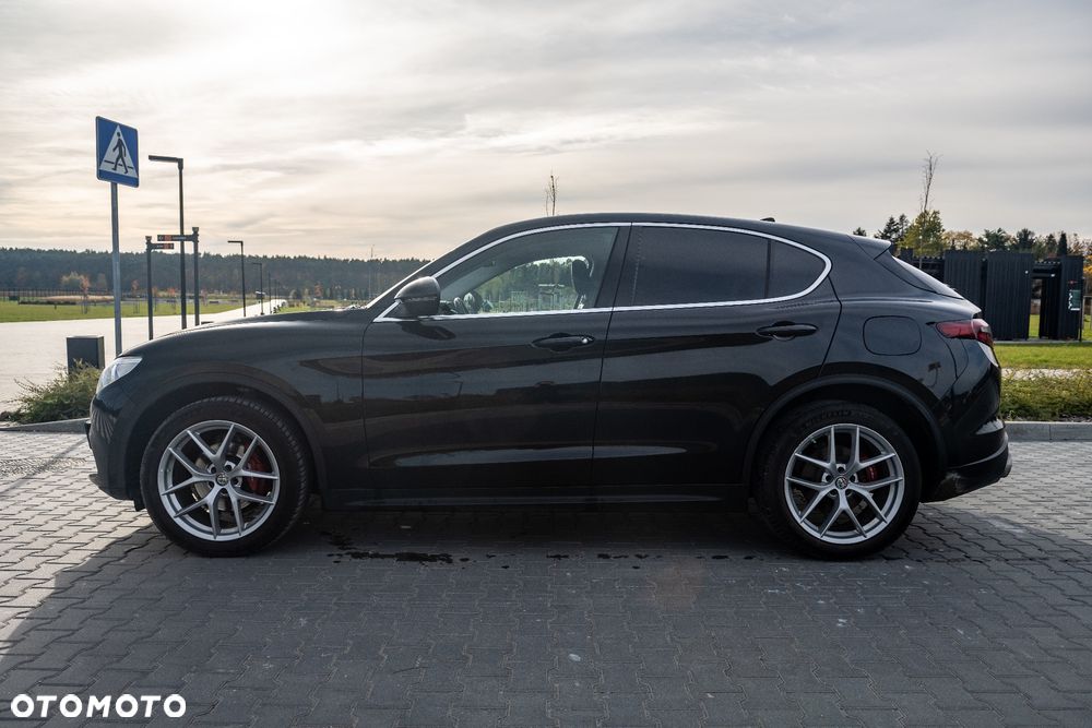 Alfa Romeo Stelvio 2017 photo 4
