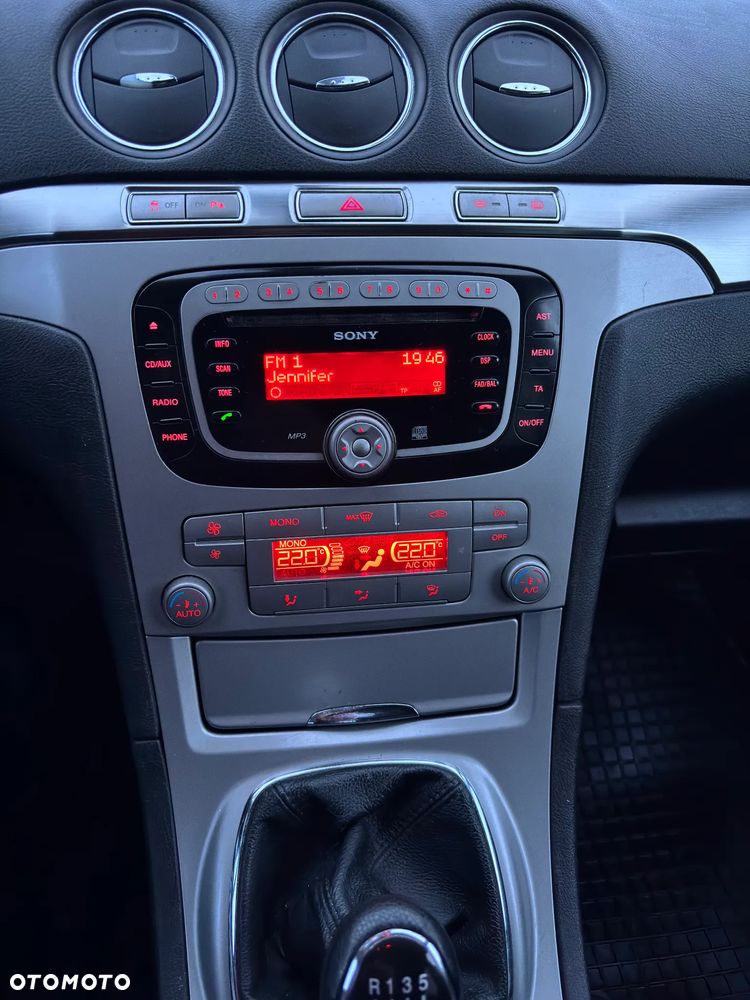 Ford S-Max 2.0 TDCi DPF Ambiente - 21