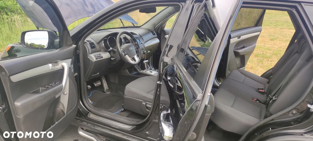 Kia Sorento - 12