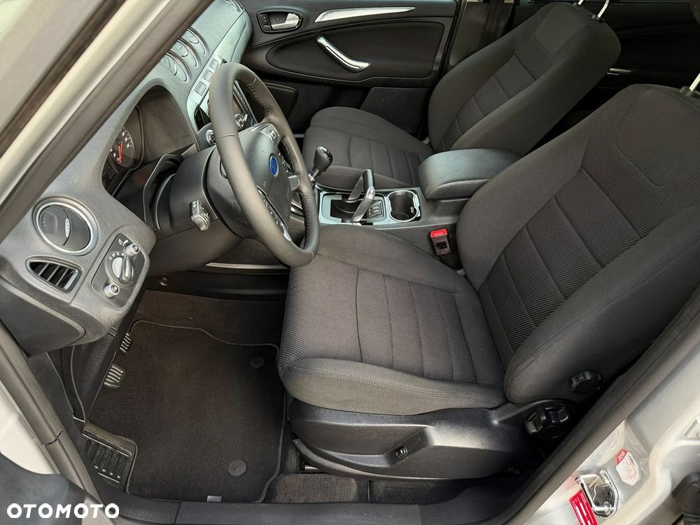 Ford Galaxy 2.0 TDCi Titanium - 16