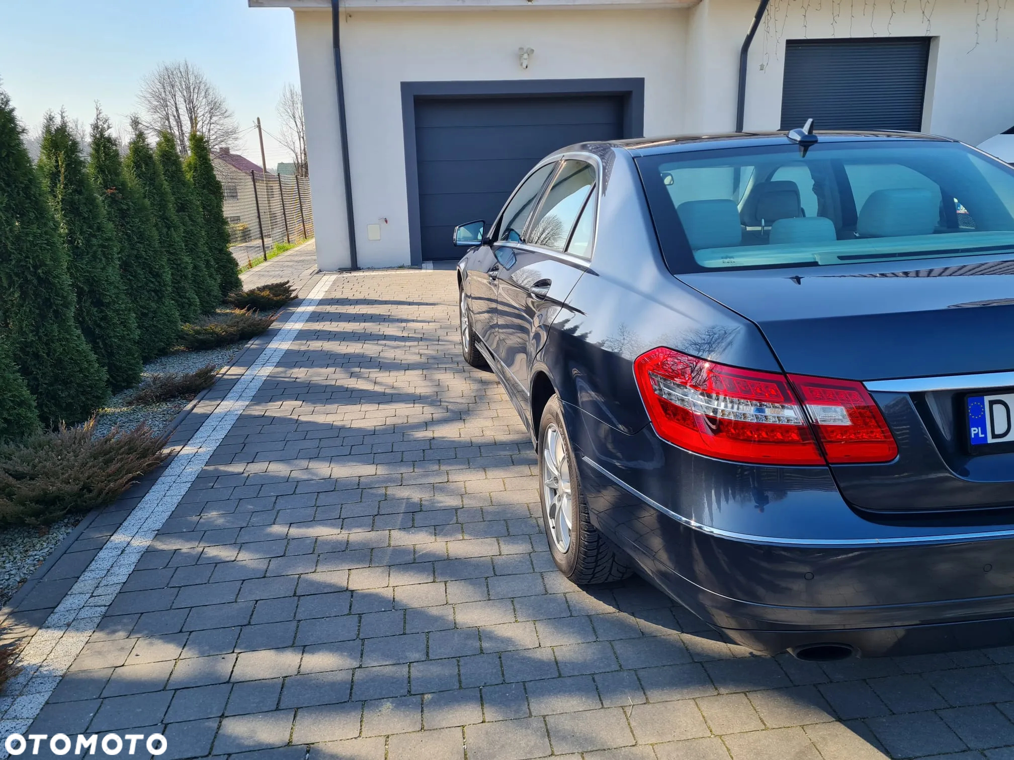 Mercedes-Benz Klasa E 250 CGI BlueEffICIENCY Elegance - 3