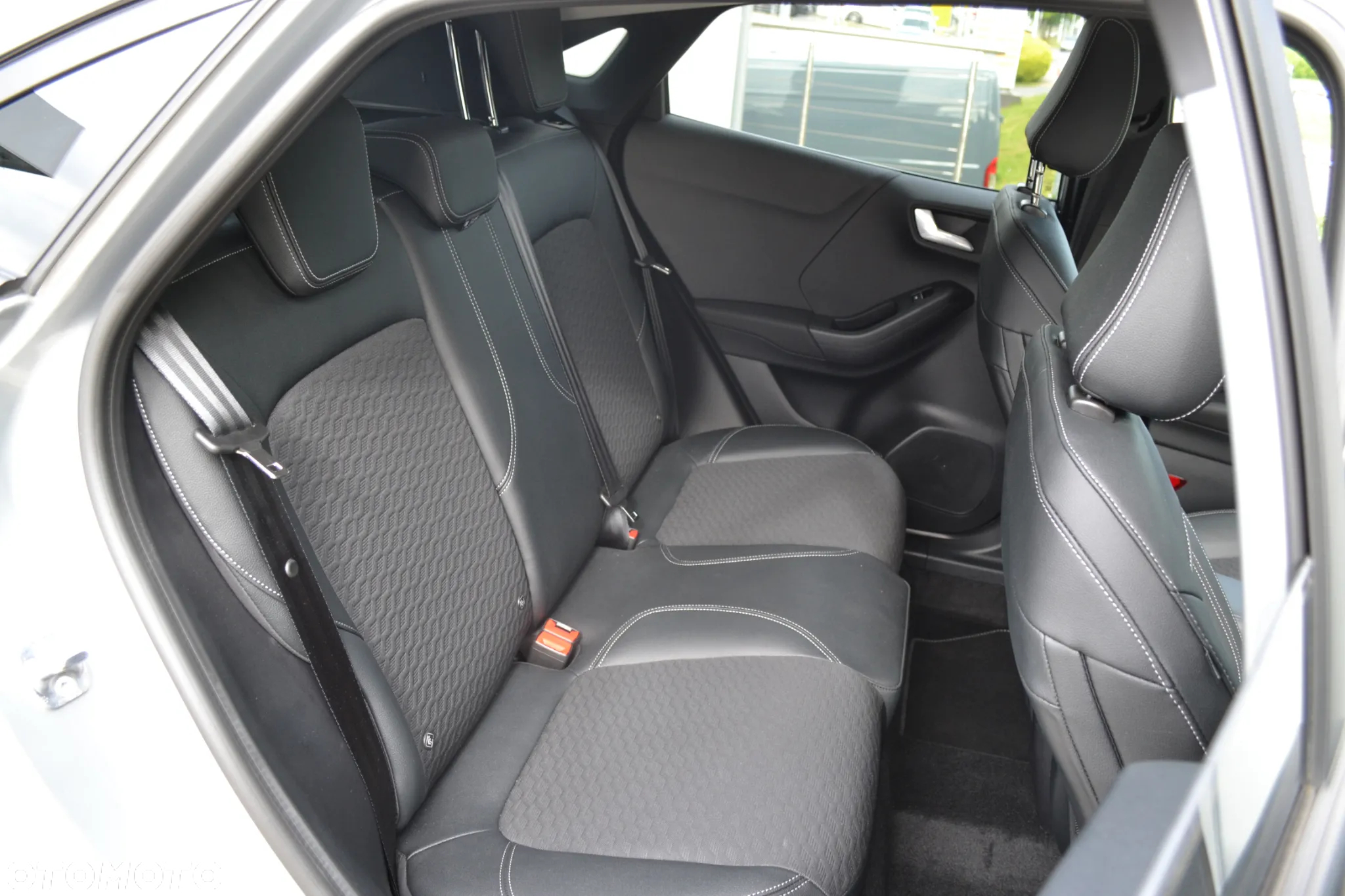 Ford Puma 1.0 EcoBoost Titanium X - 13