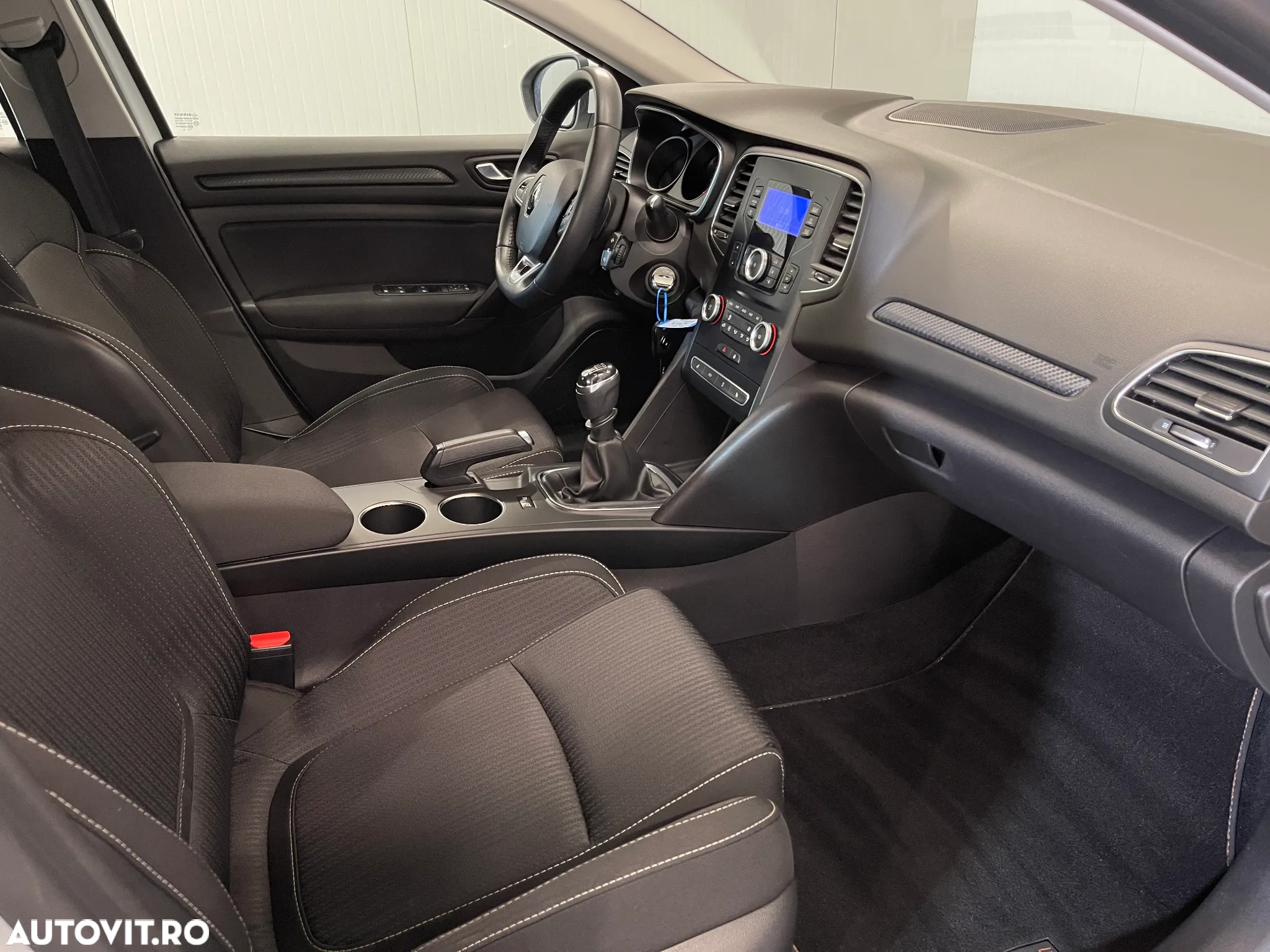 Renault Megane Blue dCi 116 Zen - 10
