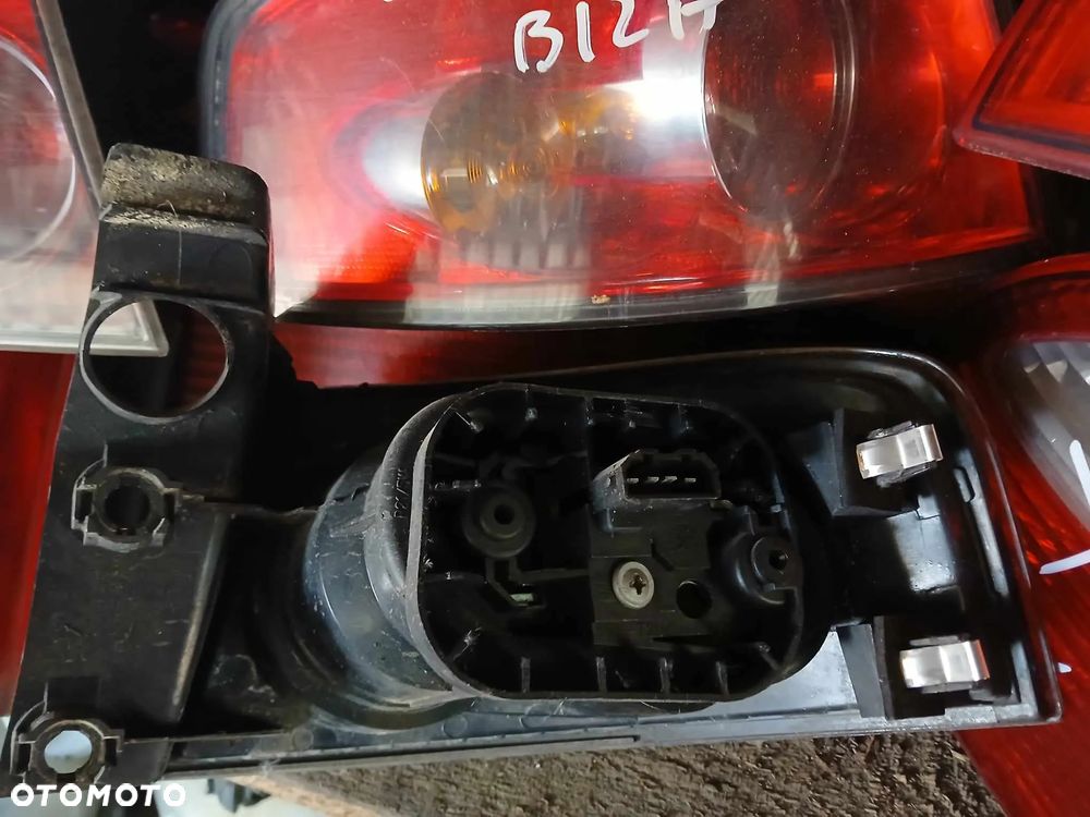 Seat Ibiza III Lampy tylne prawa, lewa  w błotnik - 3