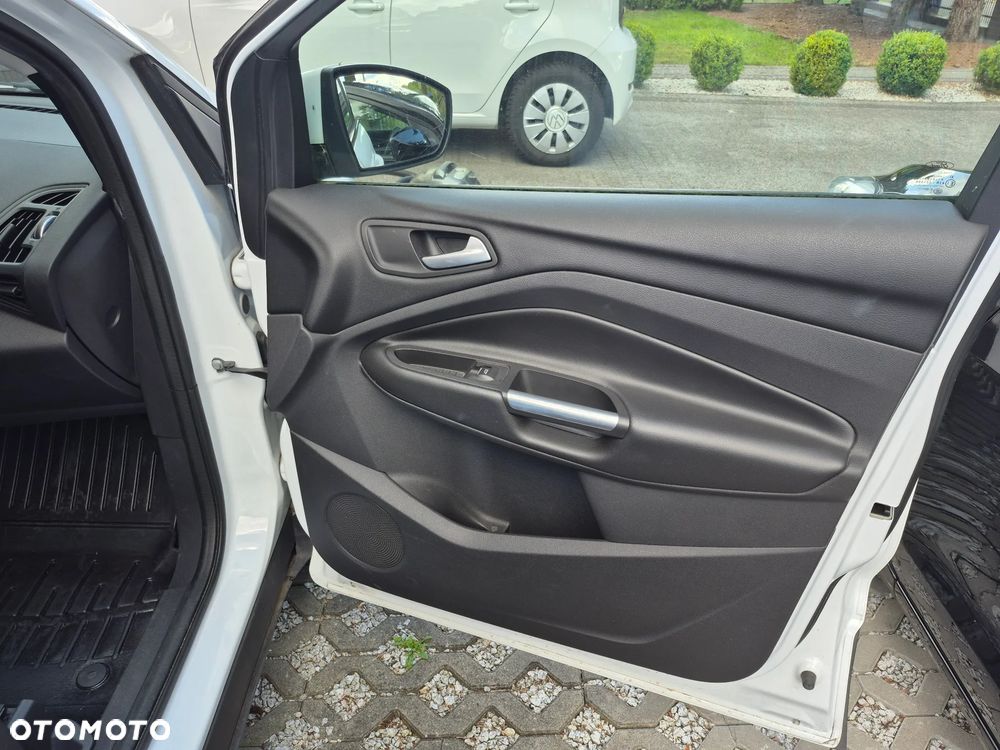 Ford Kuga 1.5 TDCi 2x4 Cool & Connect - 16