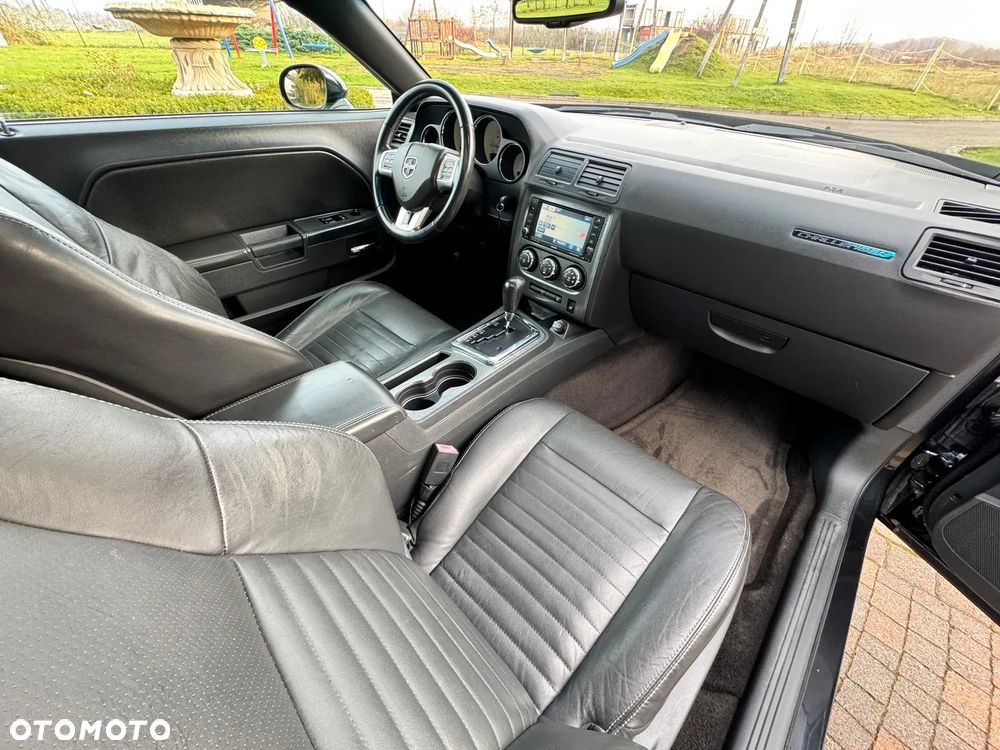 Dodge Challenger 5.7 R/T - 12