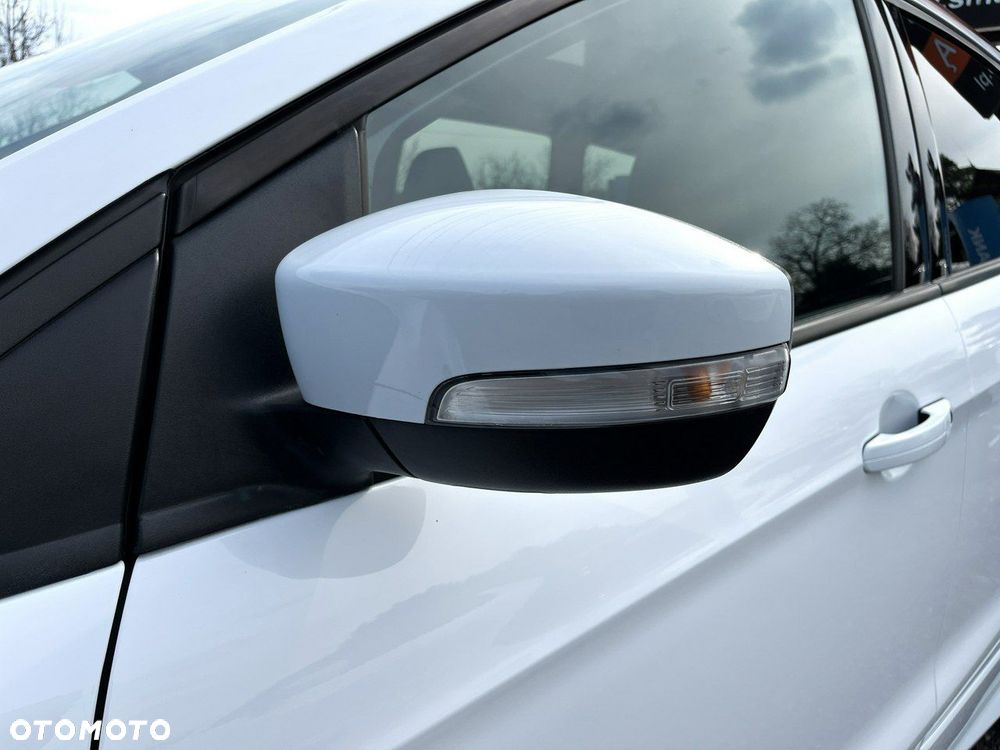 Ford Kuga 1.5 EcoBoost 2x4 ST-Line - 27