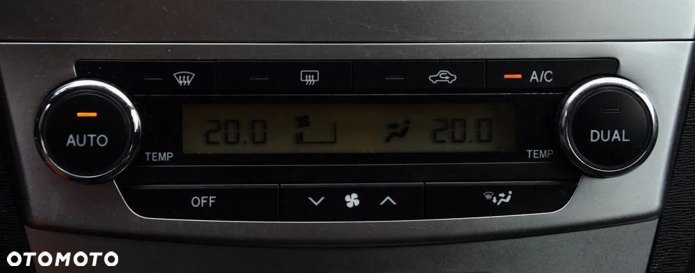 Toyota Avensis 2.0 D-4D - 20