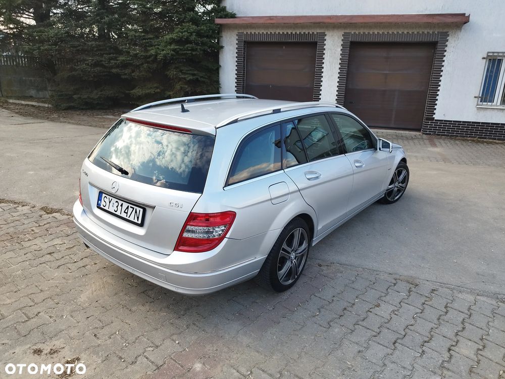 Mercedes-Benz Klasa C 200 CGI Automatik BlueEFFICIENCY Avantgarde - 9